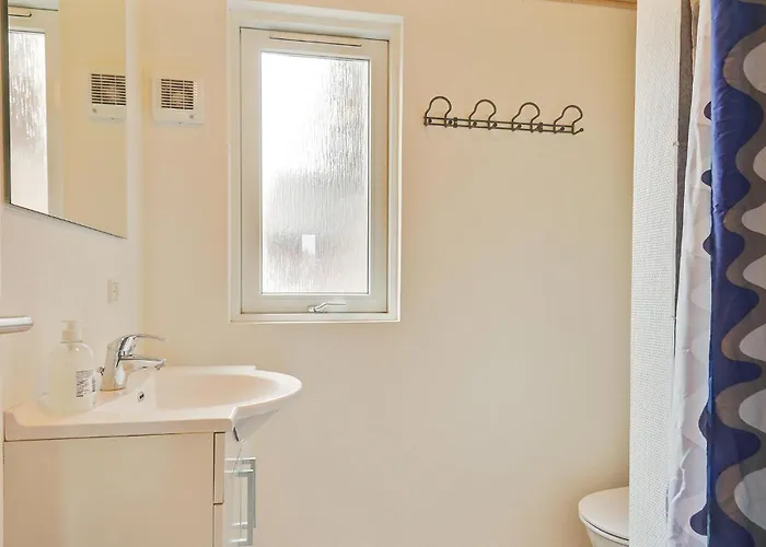 Tvaervaenget Semesterbostad *