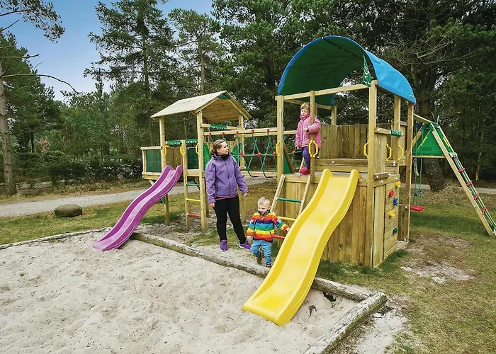 Semesterbostad Tvaervaenget *