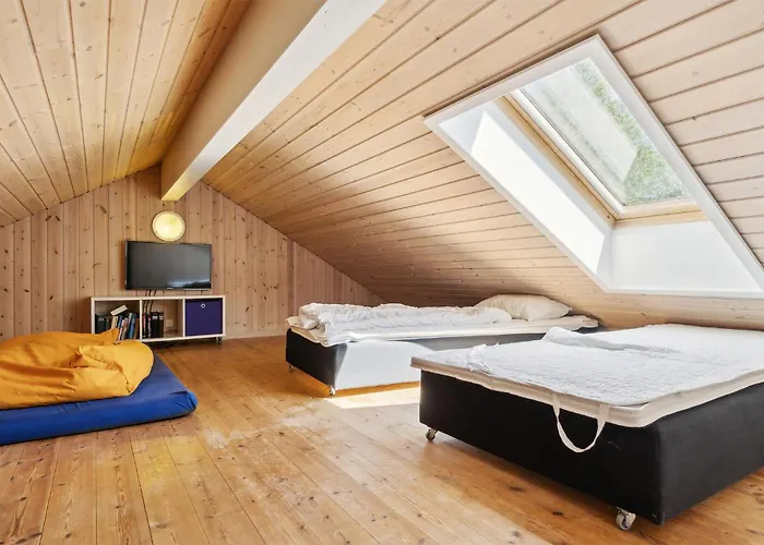 Tvaervaenget Semesterbostad *