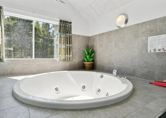 Semesterbostad Tvaervaenget